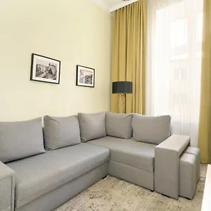 Apartamento Jasne Studia Very Berry W Centrum Poznania By Renters, Poznan