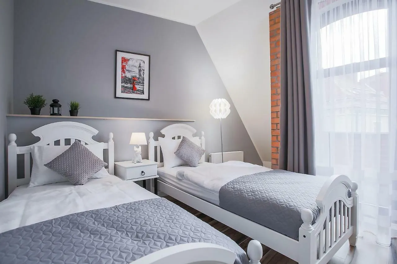 Living Apartments פוזנן 0*,  פולין